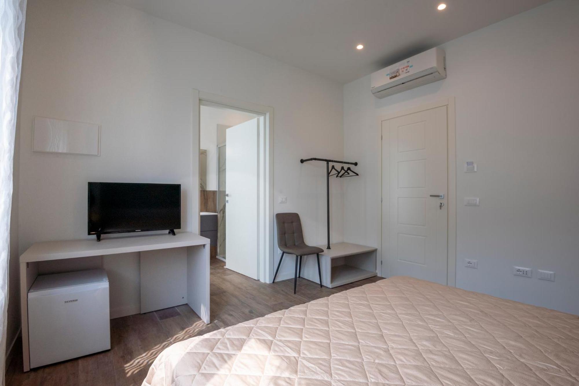 Iarsera Rooms And Apartment Lucca Eksteriør bilde